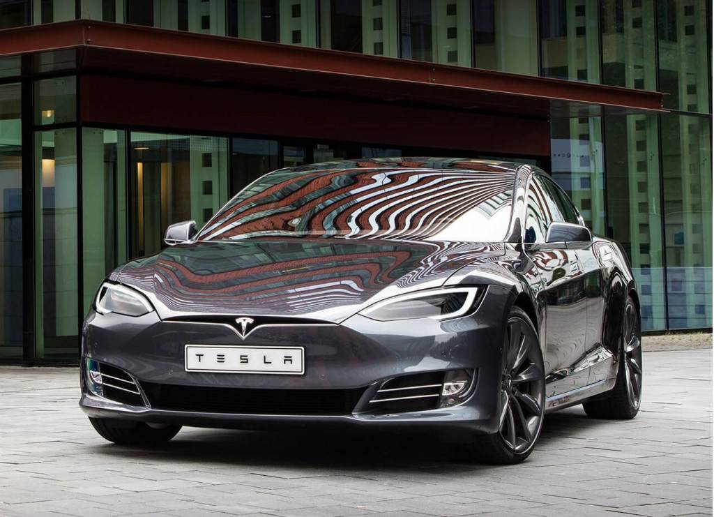 Внешний вид Tesla Model S 2020