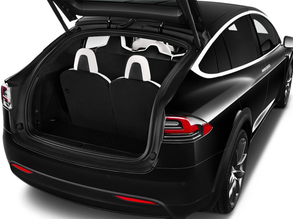Tesla Model X, задний багажник