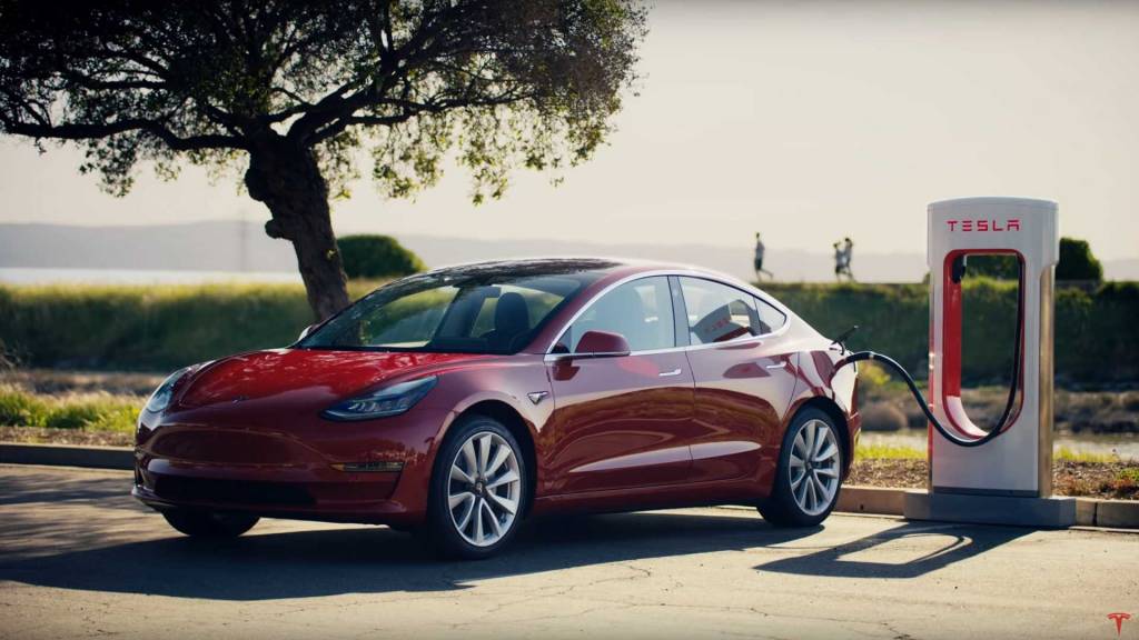 Tesla model 3 зарядка від supercharger