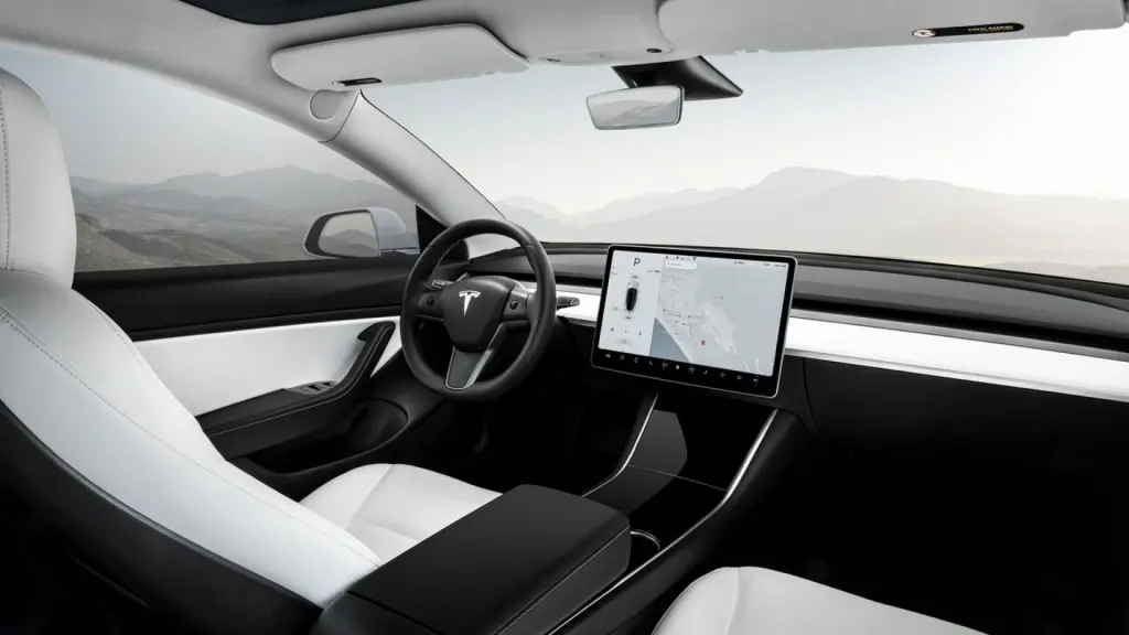 Tesla Model 3 Інтер'єр