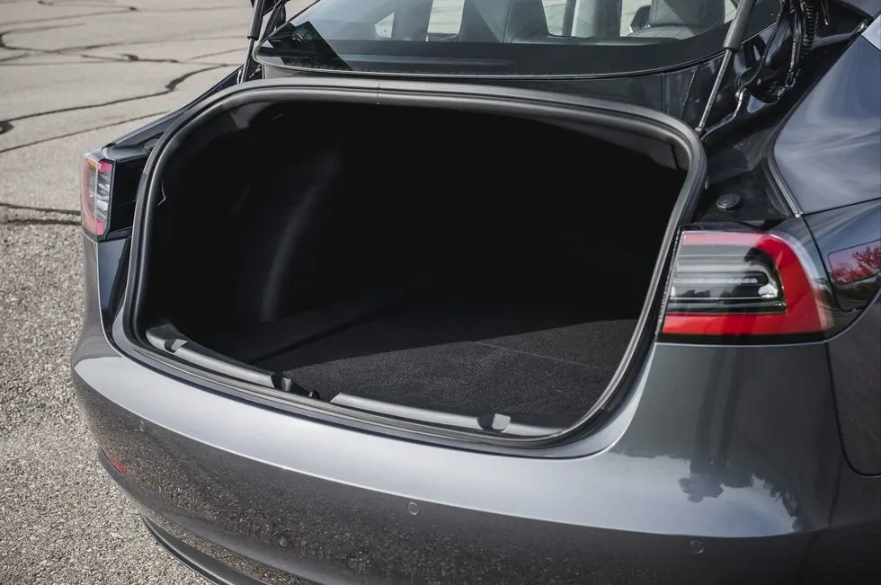  Tesla Model 3 Long Range Задній багажник
