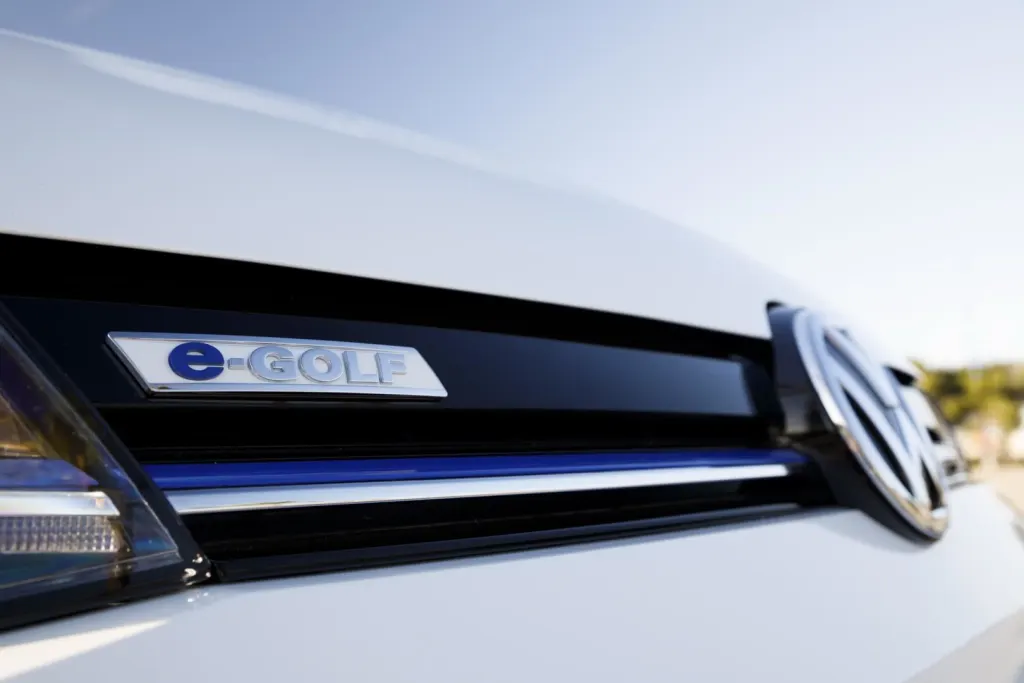 Volkswagen e-Golf 35.8 kWh Экстерьер