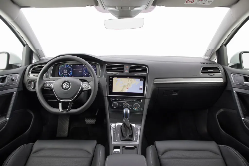 Volkswagen e-Golf 35.8 kWh Интерьер