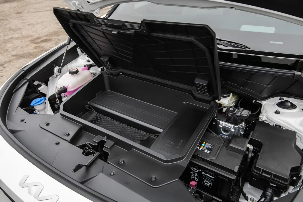 Kia Niro EV 64,8 kWh Передний багажник ( "Frunk")