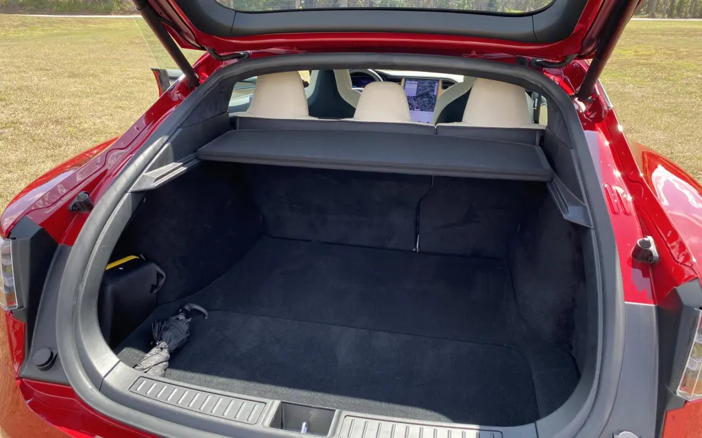 Tesla Model S (2016 - 2020) Багажник