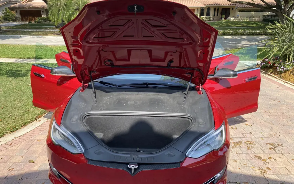 Tesla Model S (2016 - 2020) Передний багажник